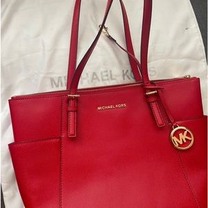 Michael Kors Jet set tote bag in bright red